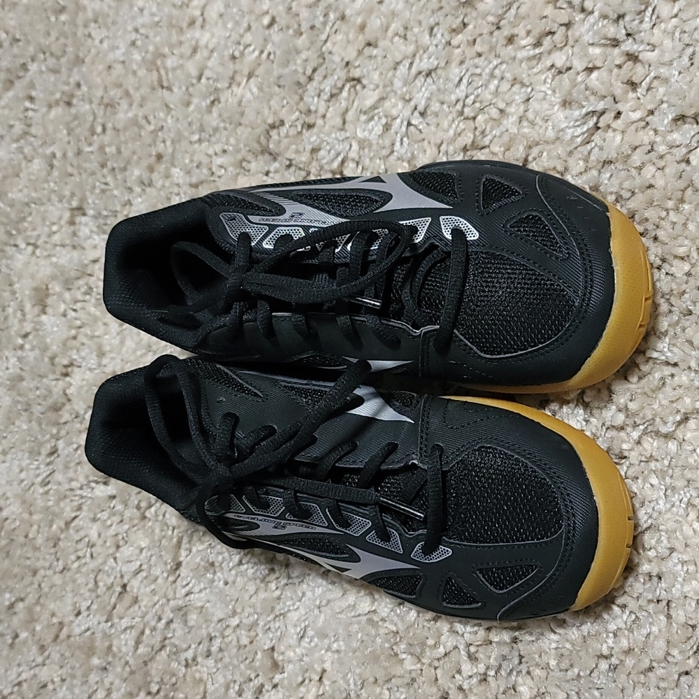 Mizuno Volleyball shoe